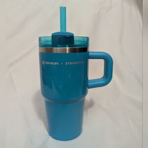Starbucks x Stanley 20oz tumbler.